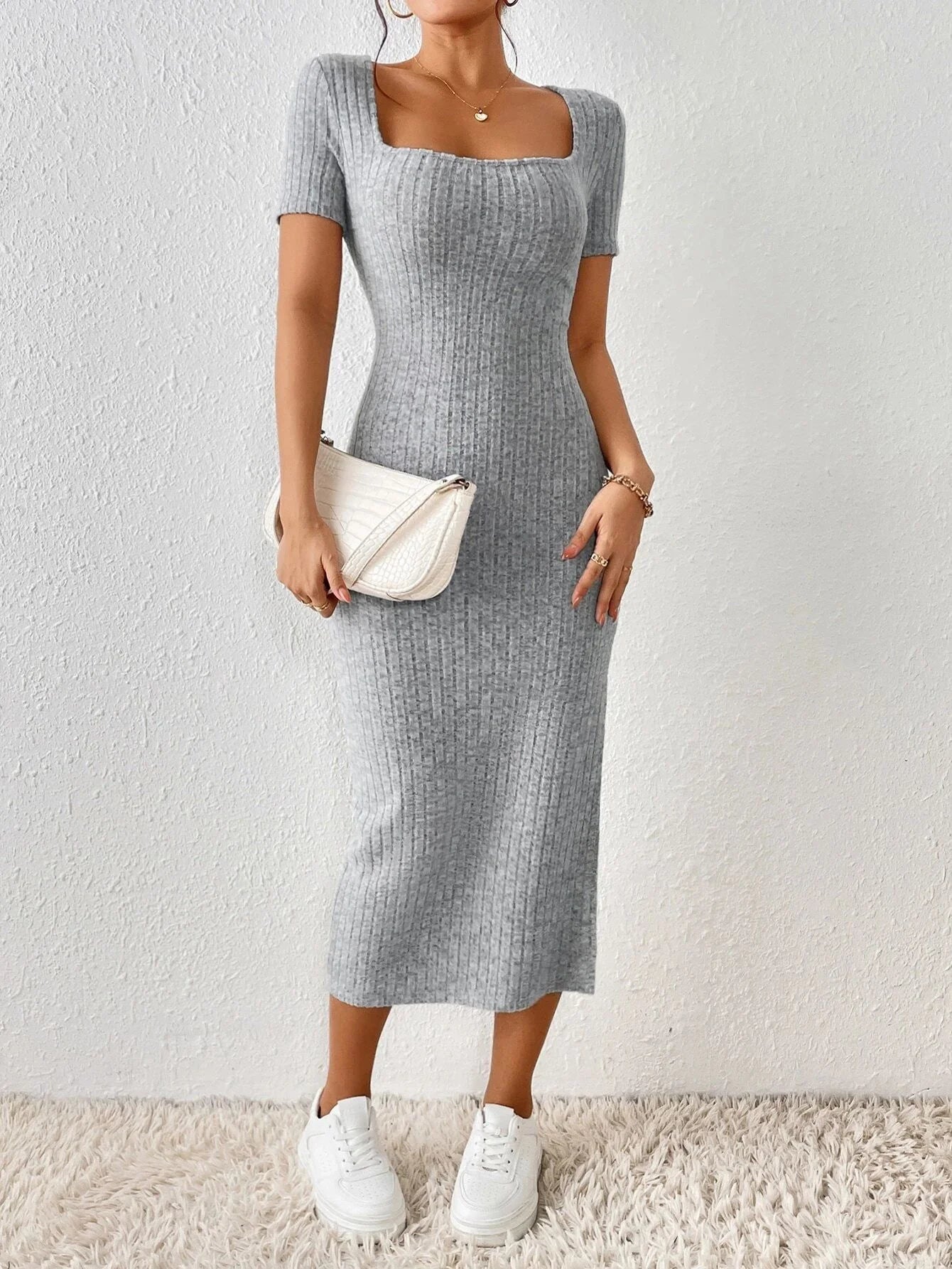 Robe Tricotée Col Carré